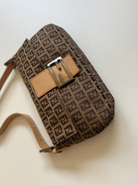 FENDI BAGUETTE VINTAGE ZUCCHINO