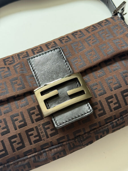 FENDI BAGUETTE VINTAGE ZUCCHINO