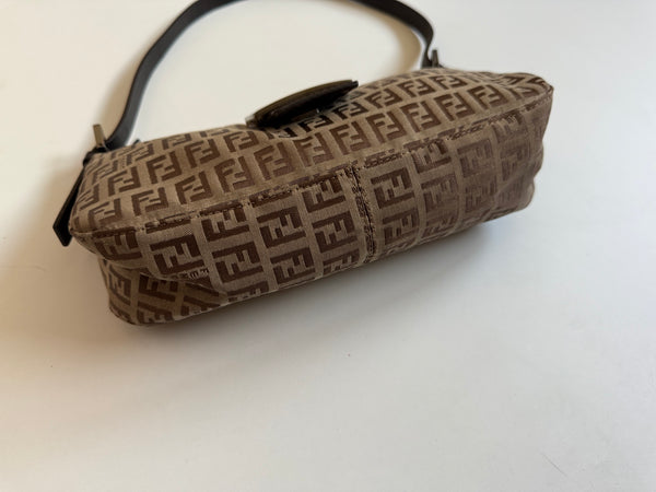 FENDI BAGUETTE VINTAGE ZUCCHINO