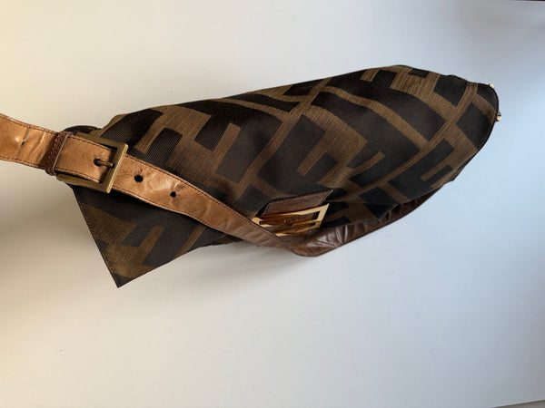 FENDI MAXI BAGUETTE VINTAGE INTRECCIATO