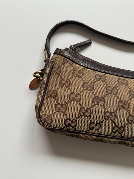 GUCCI VINTAGE BAG GG LOGO