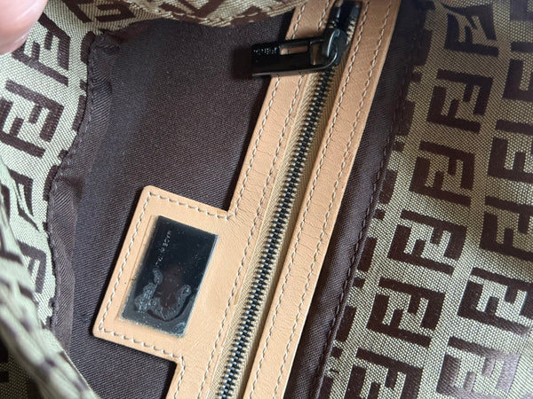 FENDI BAGUETTE VINTAGE ZUCCHINO