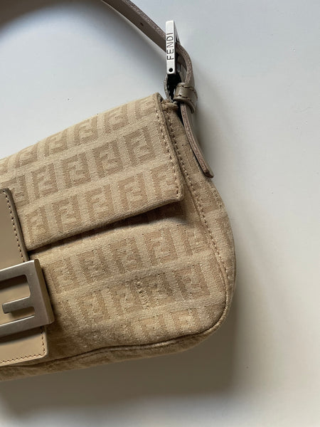 FENDI BAGUETTE VINTAGE ZUCCHINO