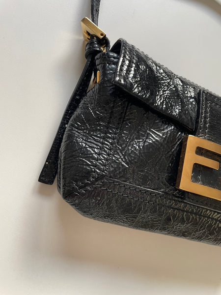 FENDI BAGUETTE MINI SHOULDER BAG