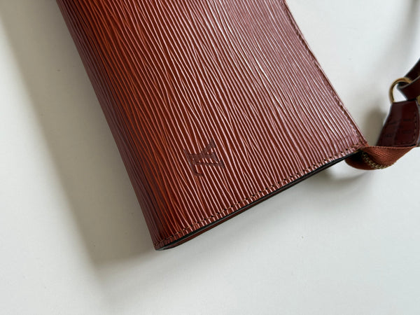 LOUIS VUITTON EPI VINTAGE POCHETTE