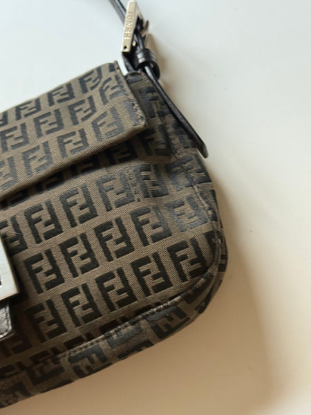 FENDI BAGUETTE VINTAGE ZUCCHINO