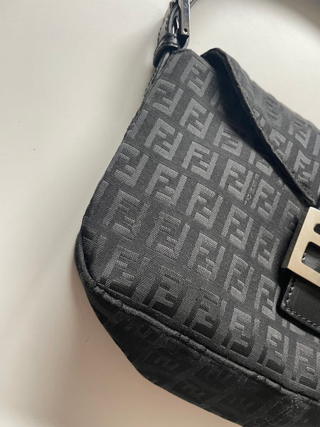 FENDI BAGUETTE VINTAGE ZUCCHINO