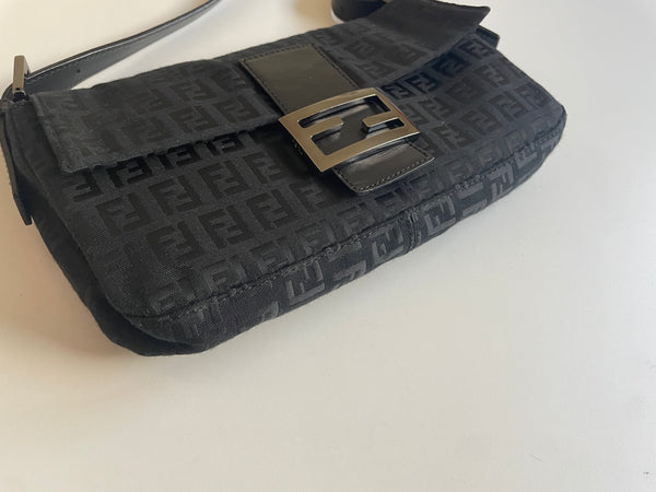 FENDI BAGUETTE VINTAGE ZUCCHINO