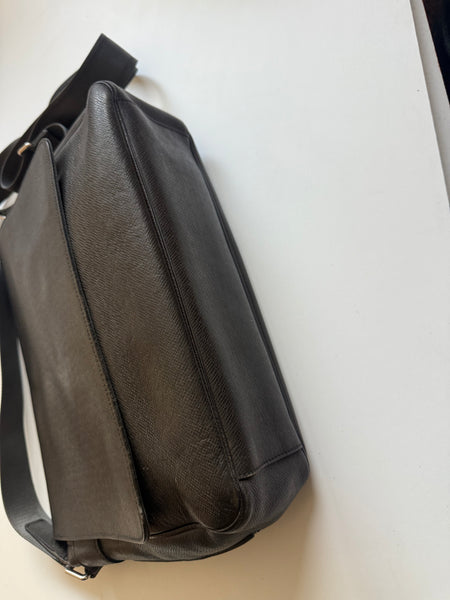 LOUIS VUITTON MESSENGER BAG