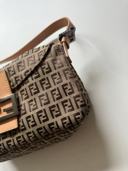 FENDI BAGUETTE VINTAGE ZUCCHINO