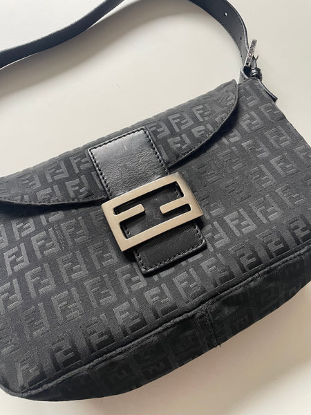 FENDI BAGUETTE VINTAGE ZUCCHINO