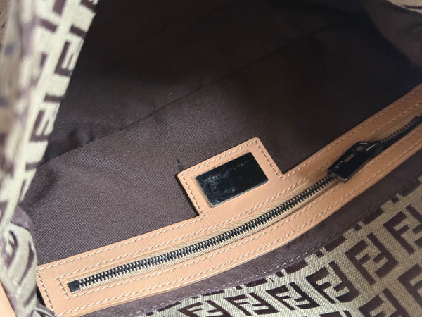 FENDI BAGUETTE VINTAGE ZUCCHINO