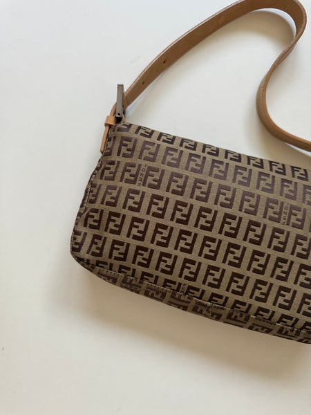 FENDI BAGUETTE VINTAGE ZUCCHINO