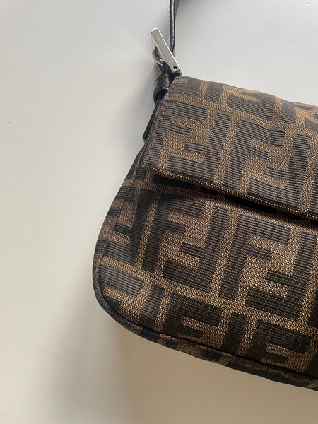 FENDI BAGUETTE VINTAGE 1997 ZUCCA