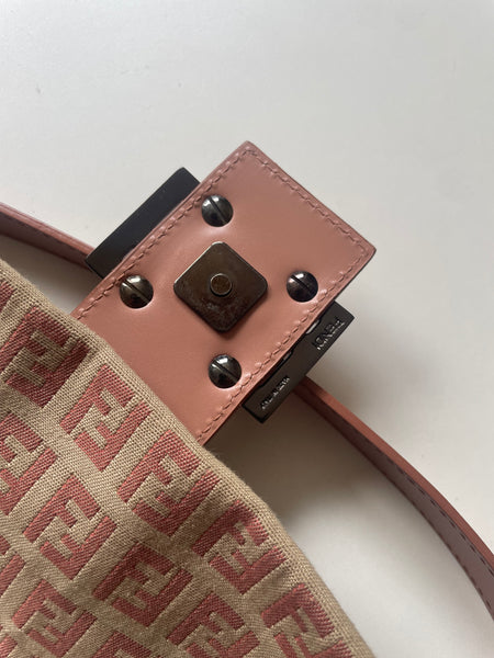 FENDI BAGUETTE VINTAGE ZUCCHINO