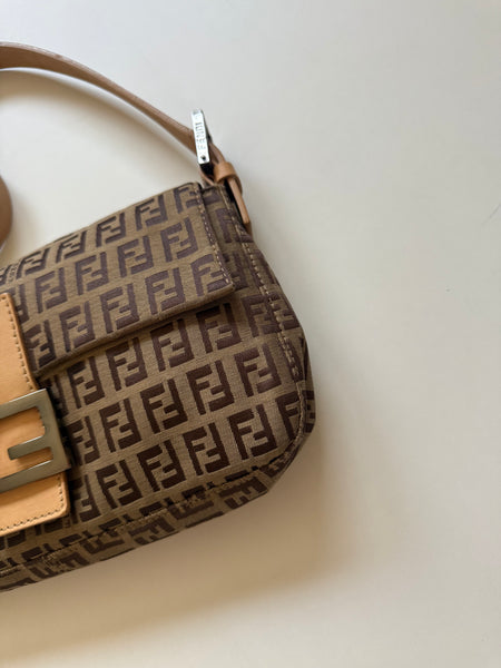FENDI BAGUETTE VINTAGE ZUCCHINO