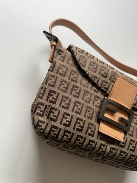 FENDI BAGUETTE VINTAGE ZUCCHINO