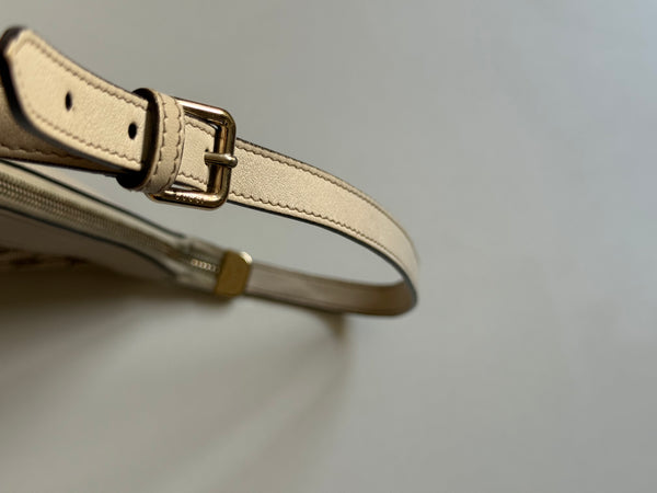 GUCCI VINTAGE BAG GG LOGO