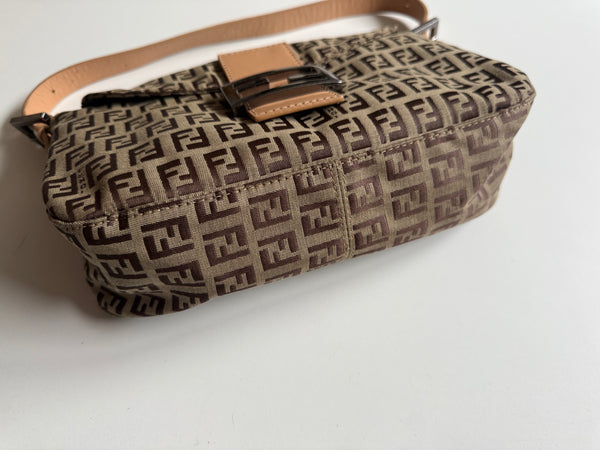 FENDI BAGUETTE VINTAGE ZUCCHINO