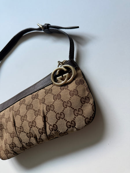 GUCCI VINTAGE BAG GG LOGO