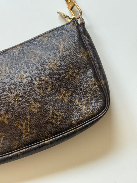 LOUIS VUITTON POCHETTE ACCESSOIRES VINTAGE MONOGRAM