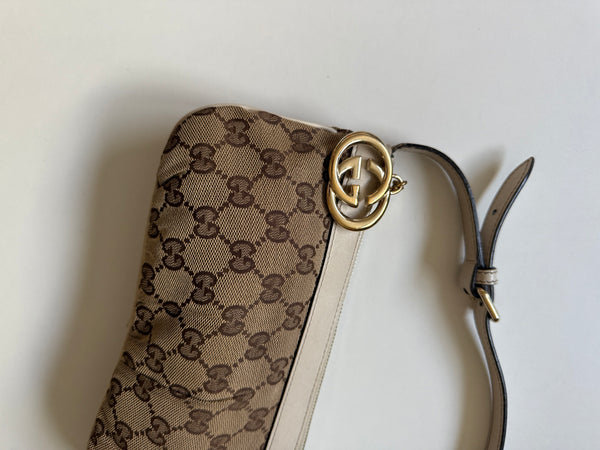 GUCCI VINTAGE BAG GG LOGO