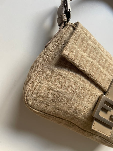 FENDI BAGUETTE VINTAGE ZUCCHINO